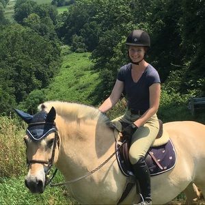 Meet your Posher, Katie